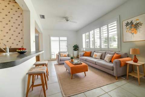 910 SW 7th Avenue, Boynton Beach FL - photo 7 of 33