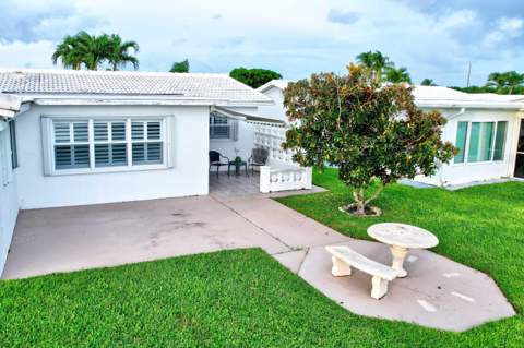 910 SW 7th Avenue, Boynton Beach FL - photo 19 of 33