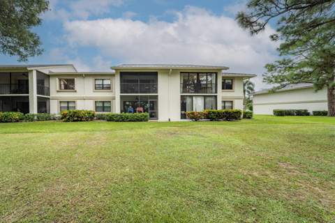 12910 Briarlake Drive, West Palm Beach FL - photo 24 of 44