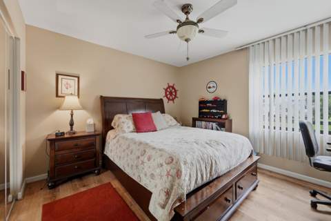 12910 Briarlake Drive, West Palm Beach FL - photo 8 of 44