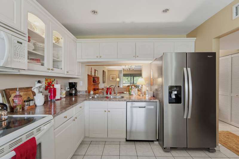 2 bedroom Condominium at 12910 Briarlake Drive, Briarwood Condo, West Palm Beach — photo 3