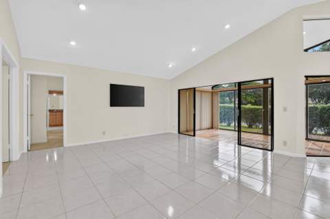 23363 Water Circle, Boca Raton FL - photo 12 of 39