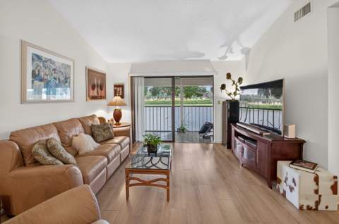 15301 Pembridge Avenue #61, Delray Beach FL - photo 9 of 45