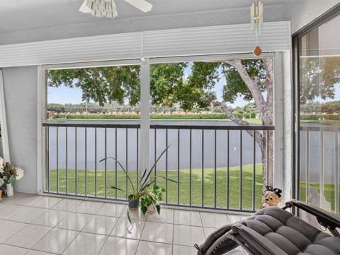 15301 Pembridge Avenue #61, Delray Beach FL - photo 15 of 45