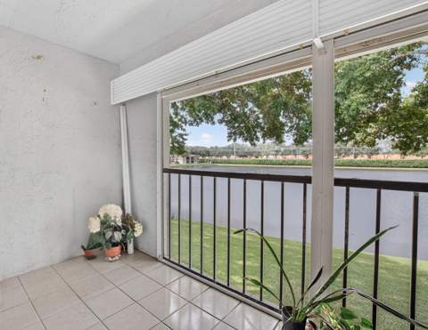 15301 Pembridge Avenue #61, Delray Beach FL - photo 16 of 45