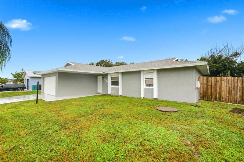 3 bedroom Single Family Residence at 2066 SE Stonecrop Street, Port St Lucie Section 18, Port St. Lucie — photo 3