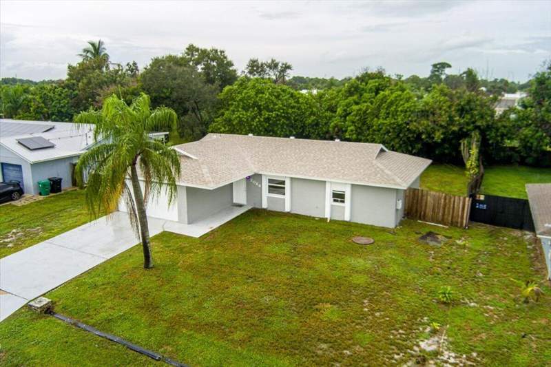 3 bedroom Single Family Residence at 2066 SE Stonecrop Street, Port St Lucie Section 18, Port St. Lucie — photo 4