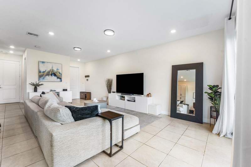 3 bedroom Townhouse at 4392 Veleiros Avenue, Crystal Lake 1st Sec, Deerfield Beach — photo 5