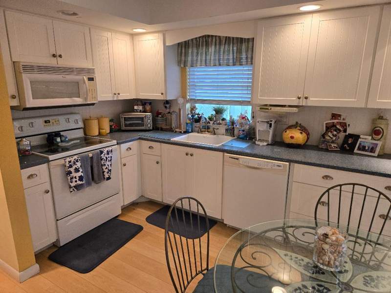 2 bedroom Condominium at 5700 Queen Palm Court #B, Palm Greens At Villa Del Ray Condo II, Delray Beach — photo 5