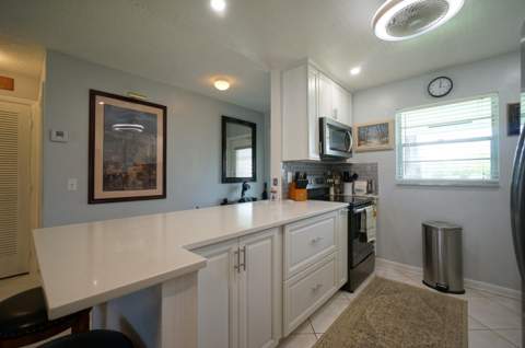 400 SW Golfview Terrace #115, Boynton Beach FL - photo 6 of 19