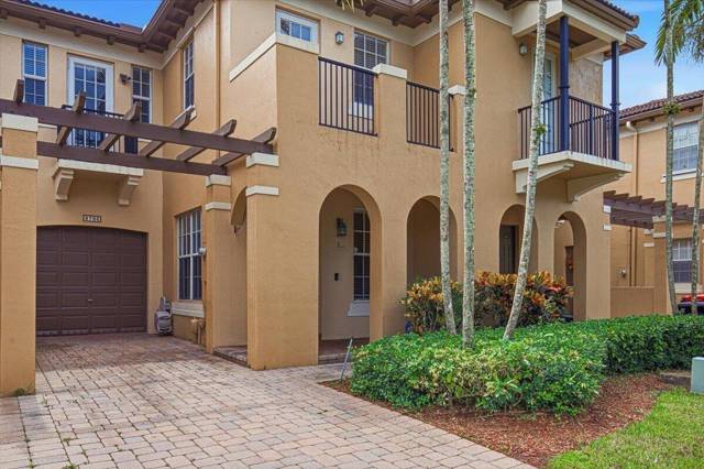 8706 Blaze Court, home for sale in Davie