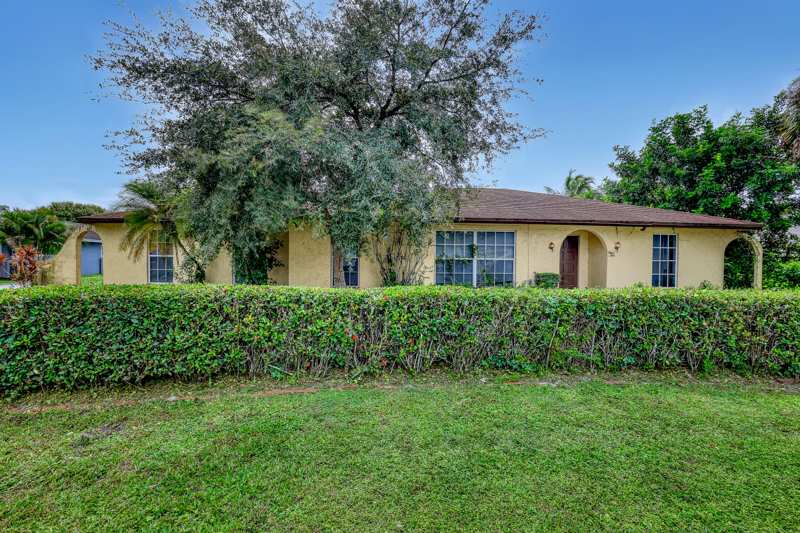4 bedroom Single Family Residence at 110 Meadowlark Drive, Willows The Second Add, Royal Palm Beach — photo 1