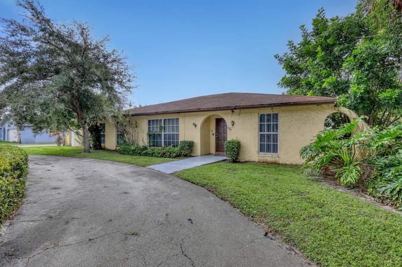 4 bedroom Single Family Residence at 110 Meadowlark Drive, Willows The Second Add, Royal Palm Beach — photo 5