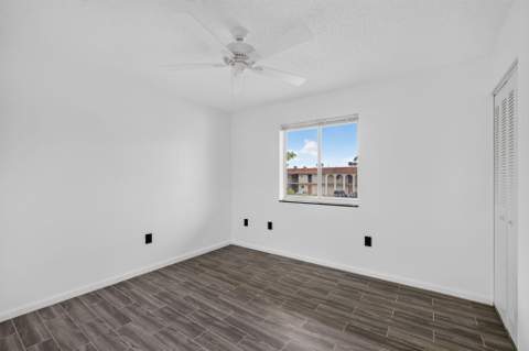 6074 Forest Hill Boulevard #201, West Palm Beach FL - photo 16 of 23