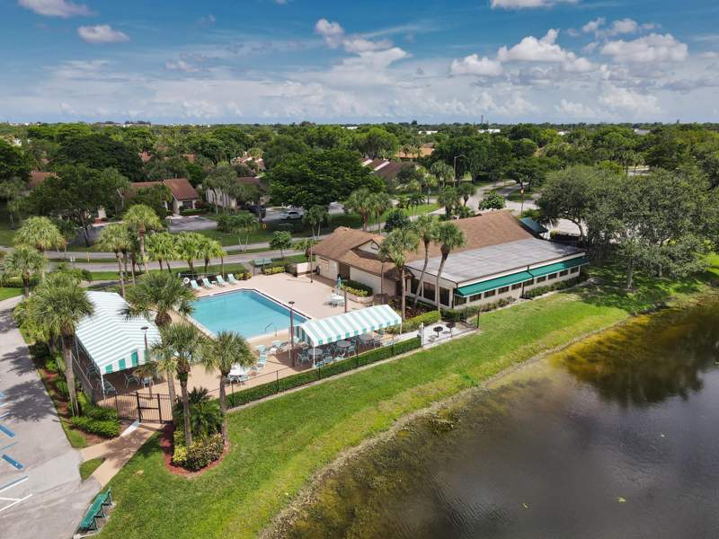 2 bedroom Condominium at 7843 Willow Spring Drive #615, Gardens Of Willow Bend Condos, Lake Worth — photo 5