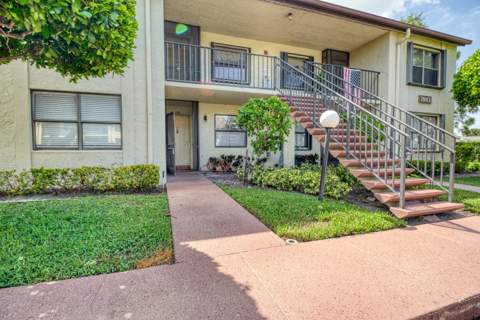 7843 Willow Spring Drive #615, Lake Worth FL - photo 12 of 40