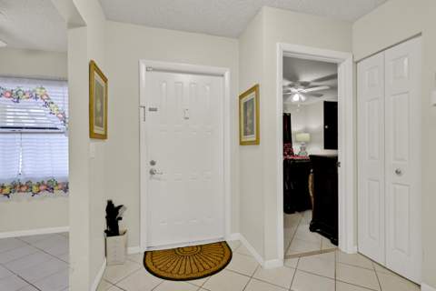 7843 Willow Spring Drive #615, Lake Worth FL - photo 21 of 40