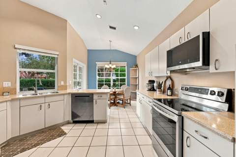 2005 NW 127th Terrace, Coral Springs FL - photo 17 of 38