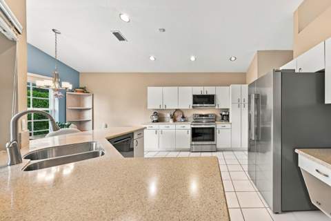 2005 NW 127th Terrace, Coral Springs FL - photo 18 of 38