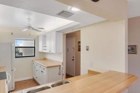 5159 Jimmy Buffett Mem Highway, Fort Pierce FL - photo 12 of 33
