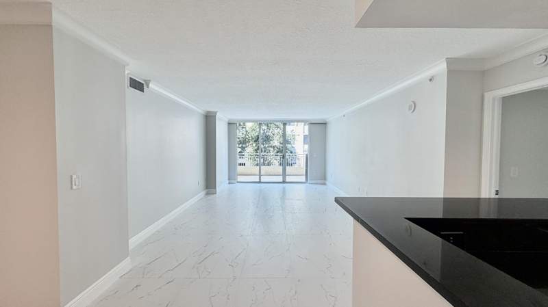 2 bedroom Condominium at 99 SE Mizner Boulevard #233, Palmetto Place Condo, Boca Raton — photo 4