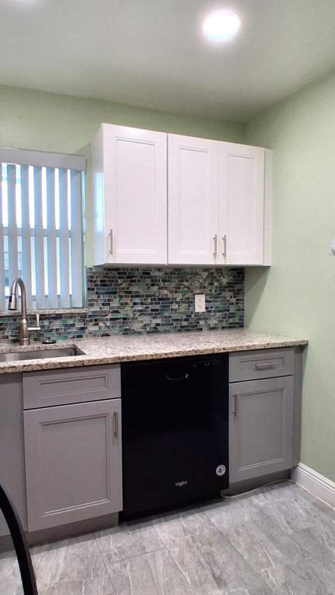 2010 Fillmore Street #303, Hollywood FL - photo 9 of 17