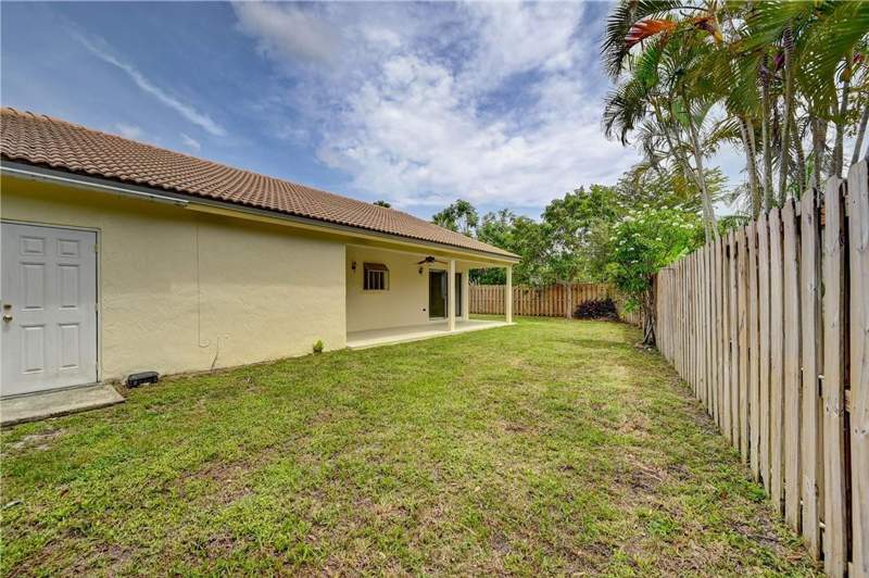 3 bedroom Single Family Residence at 13348 NW 13th Street, Savannah Plat 1, Sunrise — photo 3