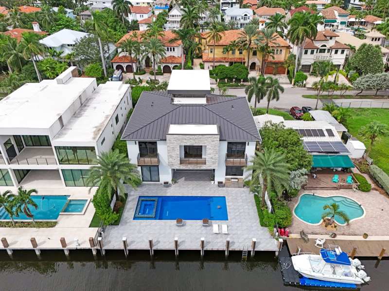 5 bedroom Single Family Residence at 424 Coconut Isle Drive, Venice 8-12 B, Fort Lauderdale — photo 1