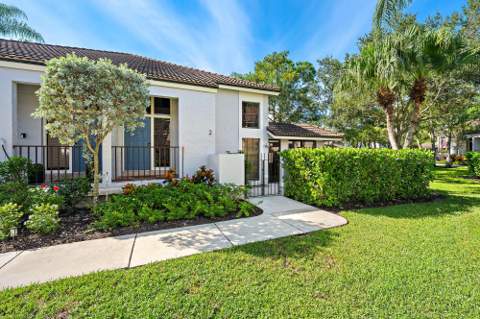 370 Prestwick Circle #2, Palm Beach Gardens FL - photo 13 of 38