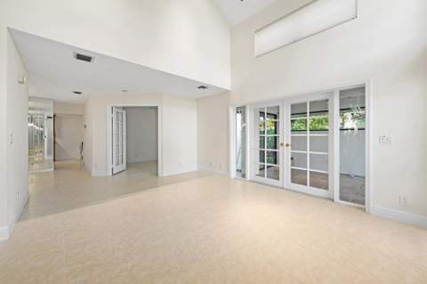 370 Prestwick Circle #2, Palm Beach Gardens FL - photo 17 of 38