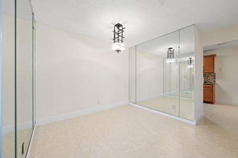 370 Prestwick Circle #2, Palm Beach Gardens FL - photo 18 of 38