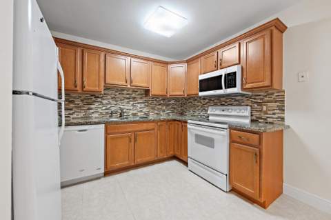 370 Prestwick Circle #2, Palm Beach Gardens FL - photo 19 of 38