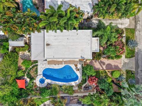 415 Colonial Road, West Palm Beach FL - photo 7 of 59