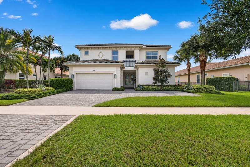 4 bedroom Single Family Residence at 154 Sonata Drive, Jupiter Country Club, Jupiter — photo 2
