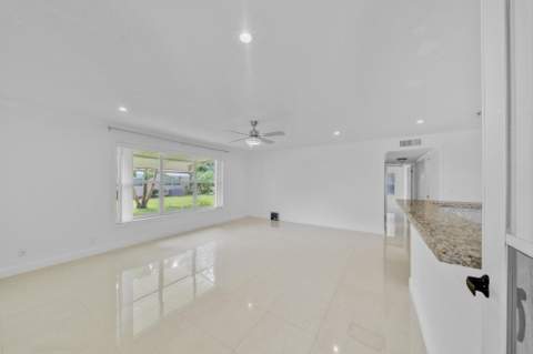 1360 SE High Point Way #A, Delray Beach FL - photo 12 of 60