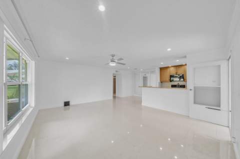1360 SE High Point Way #A, Delray Beach FL - photo 11 of 60