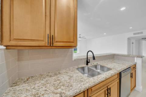 1360 SE High Point Way #A, Delray Beach FL - photo 18 of 60