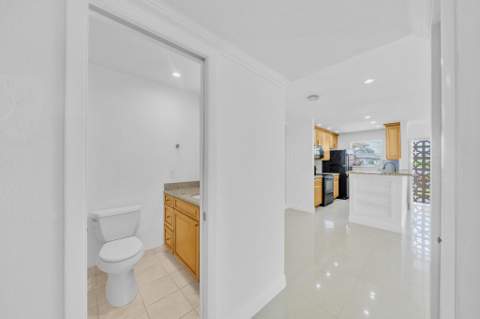 1360 SE High Point Way #A, Delray Beach FL - photo 21 of 60