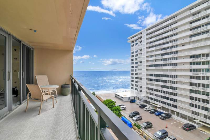 2 bedroom Condominium at 1180 S Ocean Boulevard #0085, Cloister Del Mar Condo, Boca Raton — photo 5