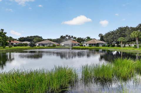 9818 Crescent View Drive, Boynton Beach FL - photo 6 of 63