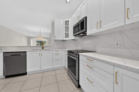 9818 Crescent View Drive, Boynton Beach FL - photo 13 of 63