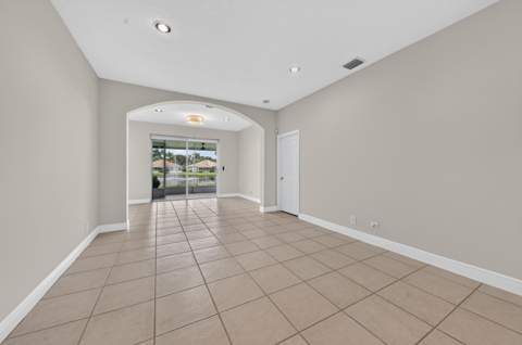 9818 Crescent View Drive, Boynton Beach FL - photo 22 of 63