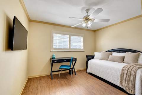 1086 SW 28th Avenue, Boynton Beach FL - photo 19 of 32