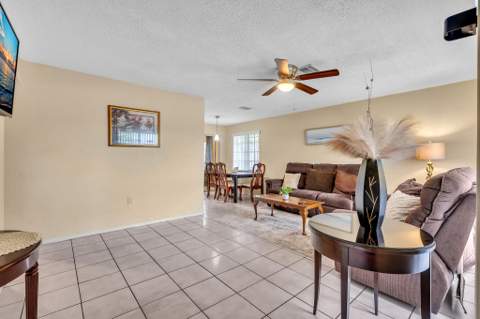 6872 NW 26th Court, Sunrise FL - photo 13 of 40