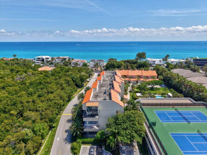 1 bedroom Townhouse at 3908 S Ocean Boulevard #124, Regency Highland Club Condo, Highland Beach — photo 1