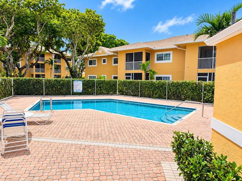 2 bedroom Condominium at 401 SE 10th Street #B201, Chateau De Ville Condo, Dania Beach — photo 2