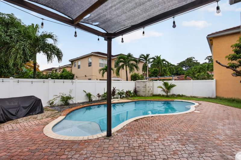 3 bedroom Single Family Residence at 2911 E Sable Circle, The Sabals, Margate — photo 4