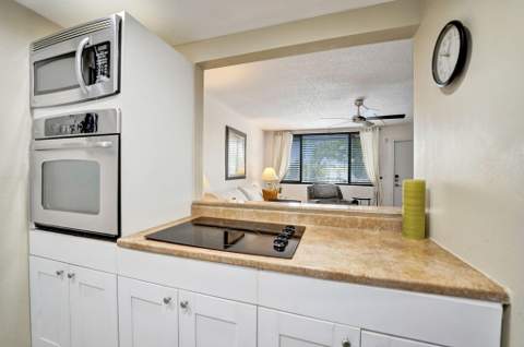 1901 N Andrews Avenue #Apt 214, Wilton Manors FL - photo 17 of 36