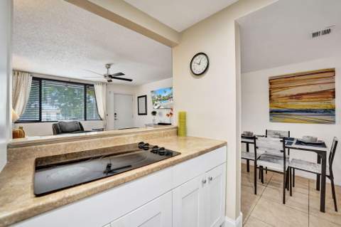 1901 N Andrews Avenue #Apt 214, Wilton Manors FL - photo 18 of 36