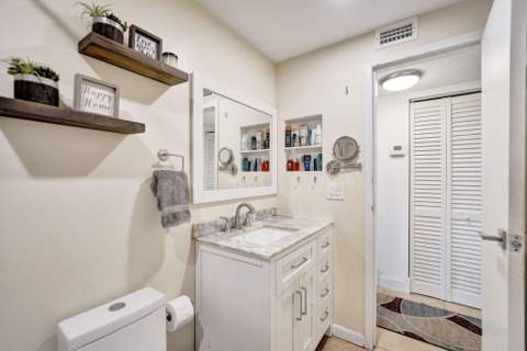 1901 N Andrews Avenue #Apt 214, Wilton Manors FL - photo 22 of 36